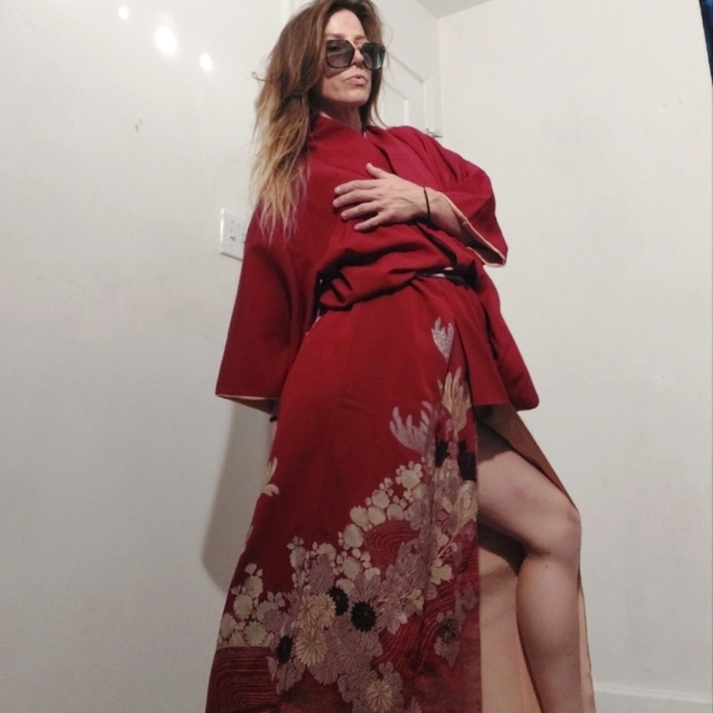 Vintage 50's 60's Japanese embroidered tapestry style kimono